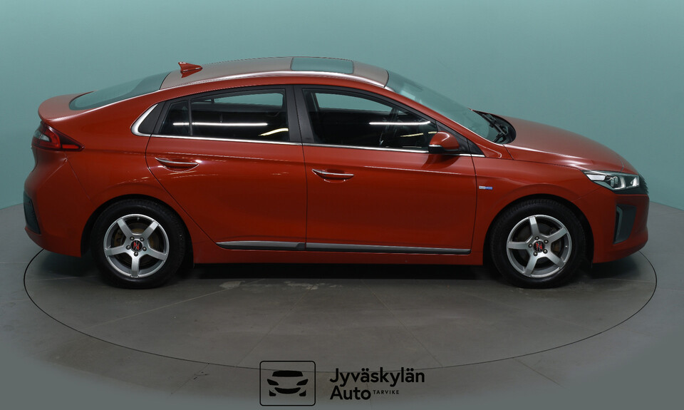 Hyundai IONIQ plug-in vaihtoauto