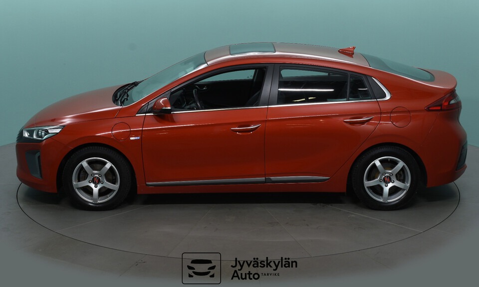 Hyundai IONIQ plug-in vaihtoauto