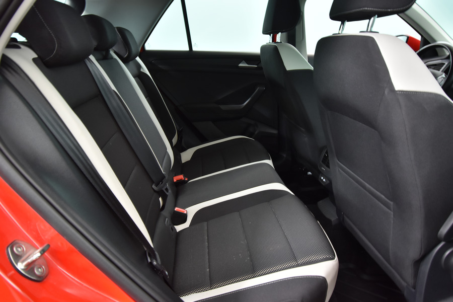 Volkswagen T-Roc vaihtoauto