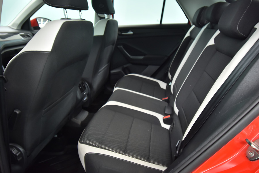 Volkswagen T-Roc vaihtoauto