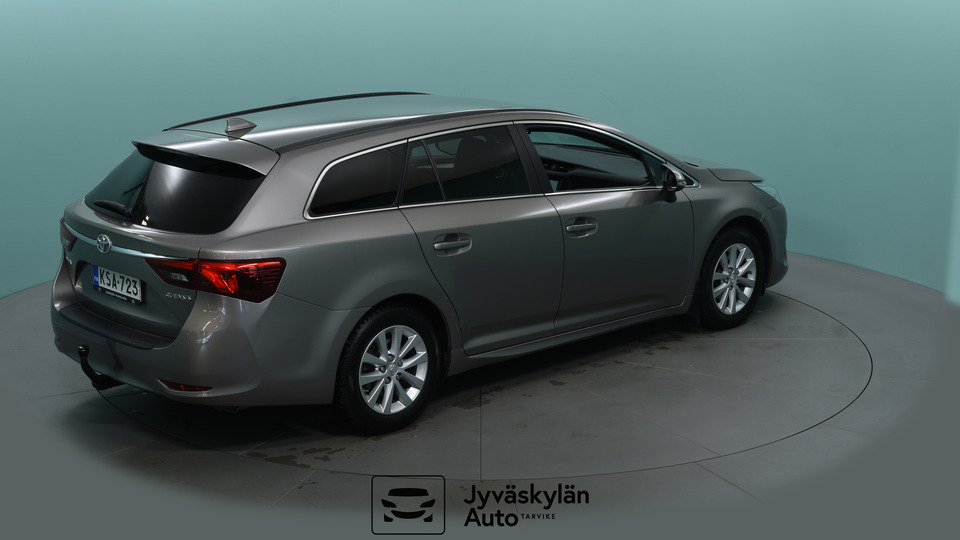 Toyota Avensis vaihtoauto