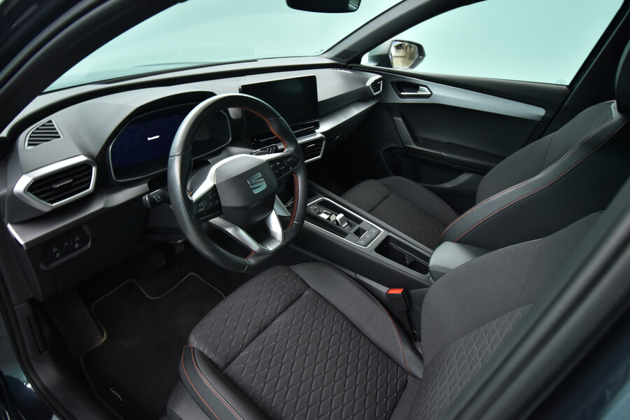 SEAT Leon Sportstourer vaihtoauto