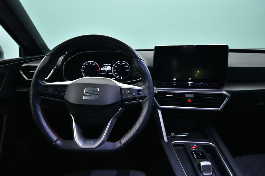 SEAT Leon Sportstourer vaihtoauto