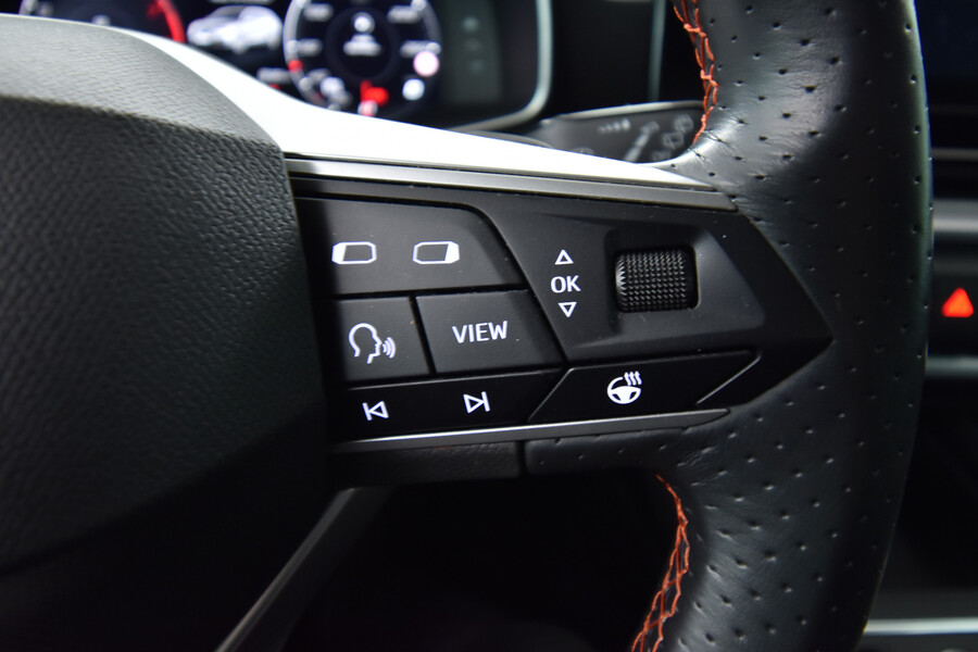 SEAT Leon Sportstourer vaihtoauto