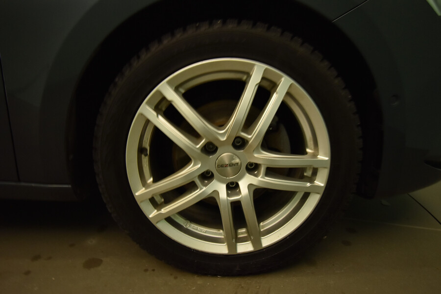 SEAT Leon Sportstourer vaihtoauto