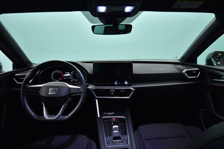 SEAT Leon Sportstourer vaihtoauto