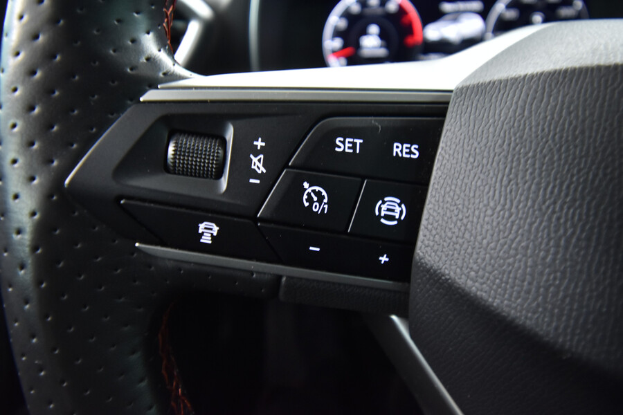 SEAT Leon Sportstourer vaihtoauto