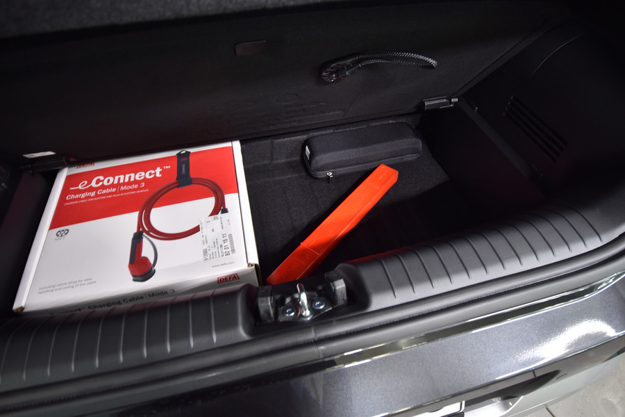 Hyundai INSTER vaihtoauto