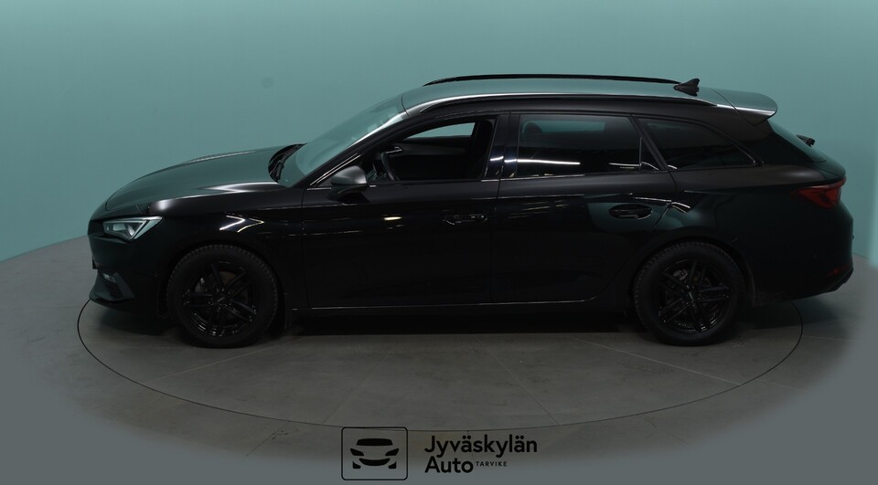 SEAT Leon Sportstourer vaihtoauto