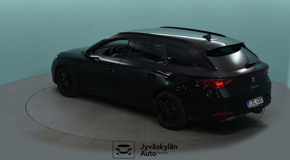 SEAT Leon Sportstourer vaihtoauto