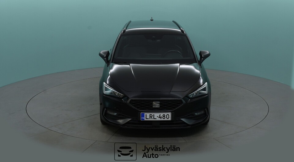 SEAT Leon Sportstourer vaihtoauto