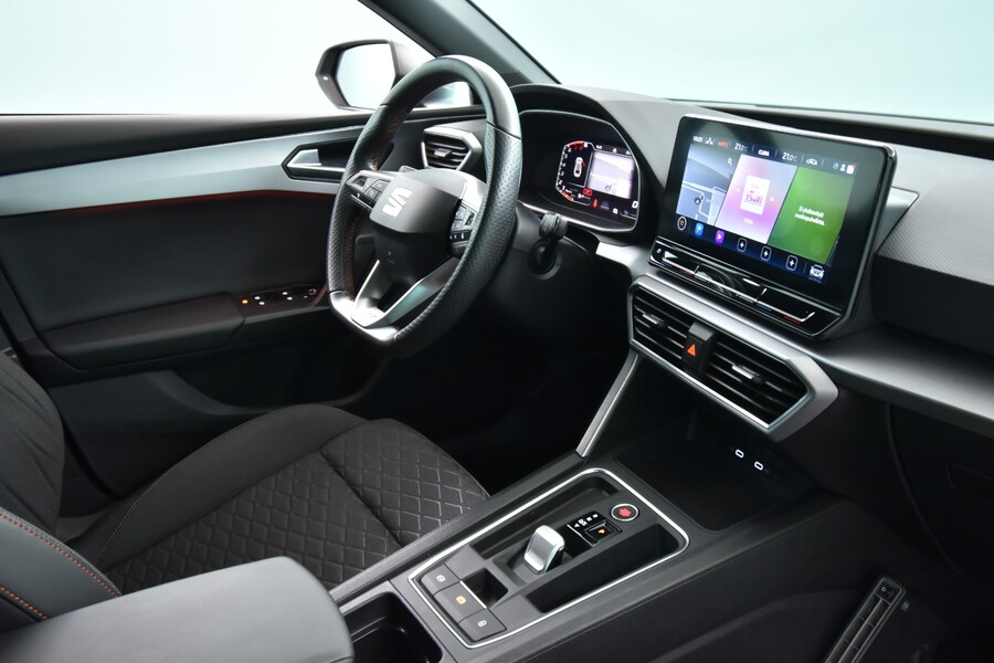 SEAT Leon Sportstourer vaihtoauto