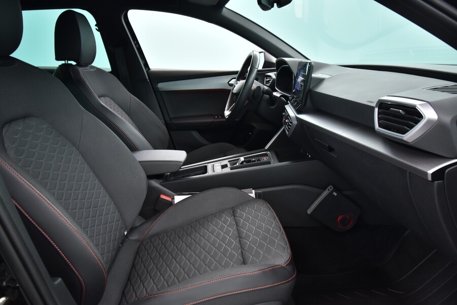 SEAT Leon Sportstourer vaihtoauto