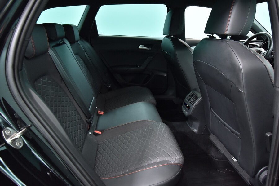 SEAT Leon Sportstourer vaihtoauto