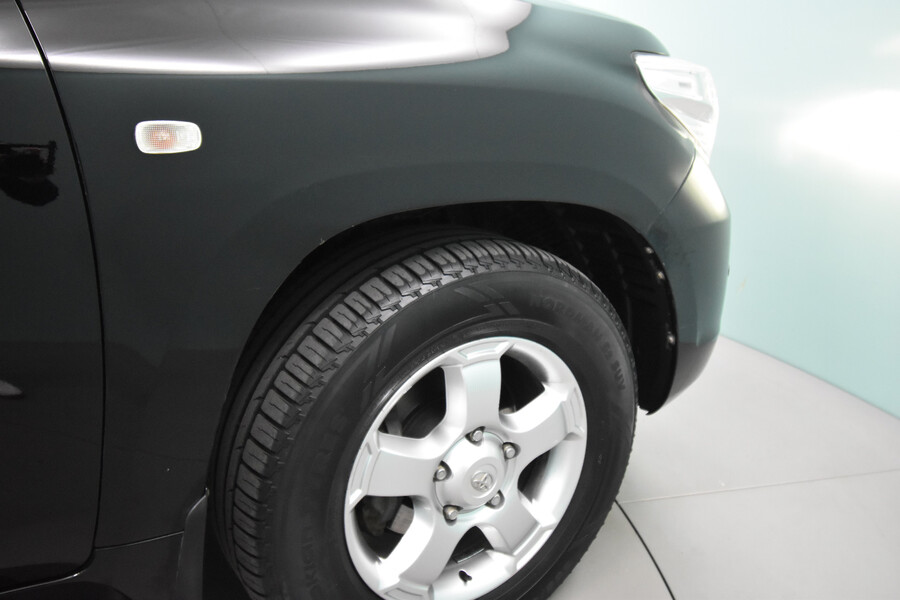 Toyota Land Cruiser vaihtoauto