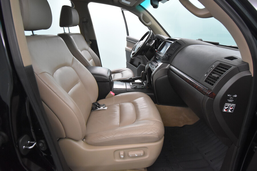 Toyota Land Cruiser vaihtoauto