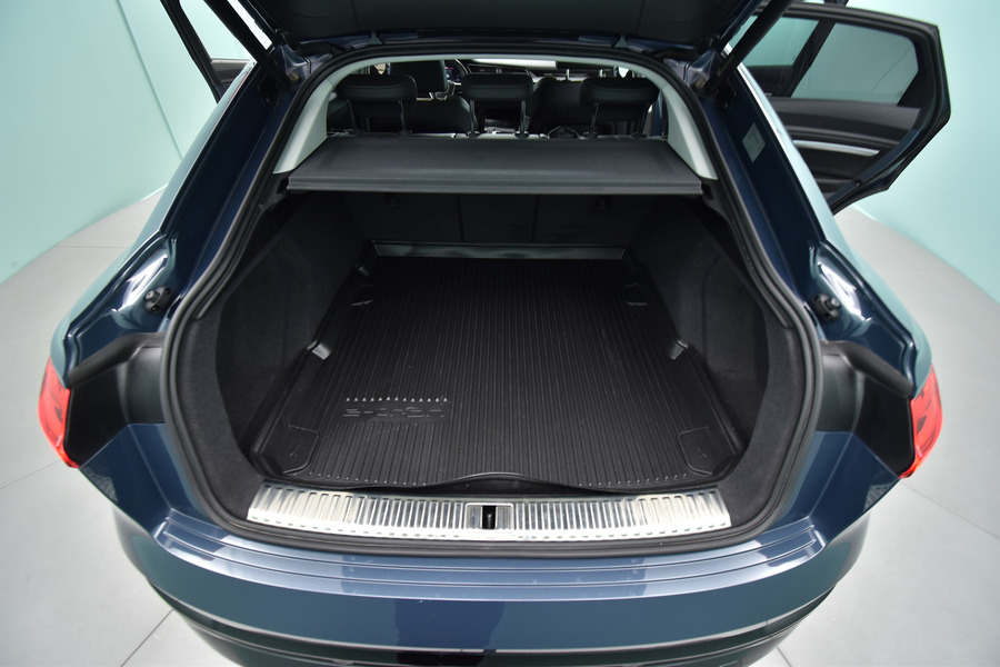 Audi Q8 e-tron vaihtoauto