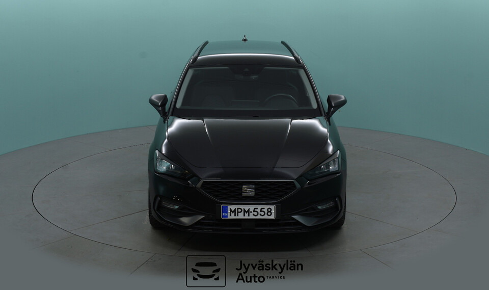 SEAT Leon Sportstourer vaihtoauto