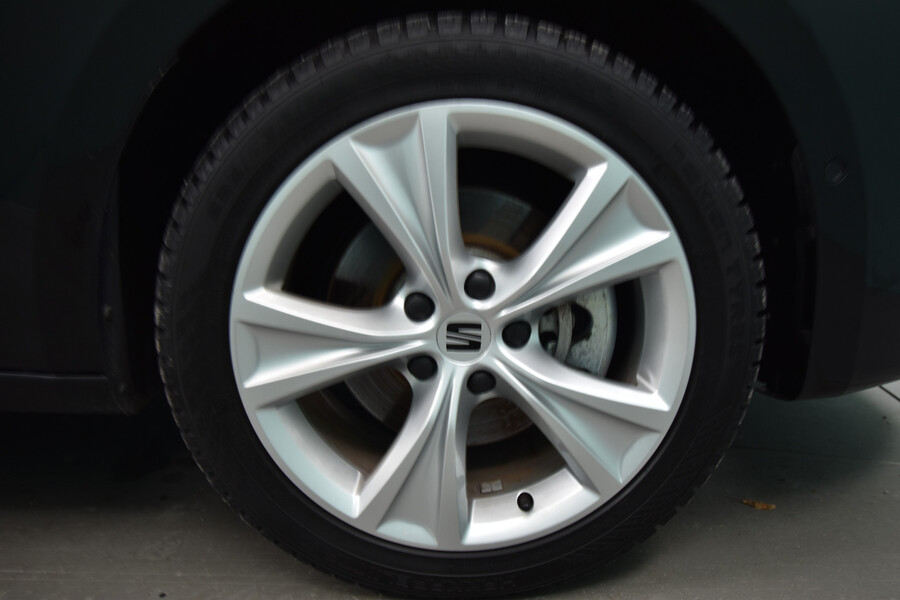 SEAT Leon Sportstourer vaihtoauto