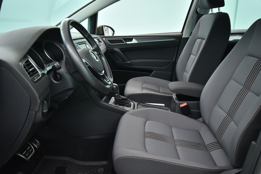 Volkswagen Golf Sportsvan vaihtoauto