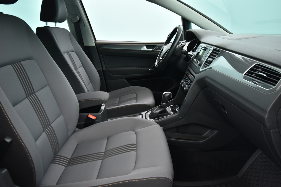 Volkswagen Golf Sportsvan vaihtoauto