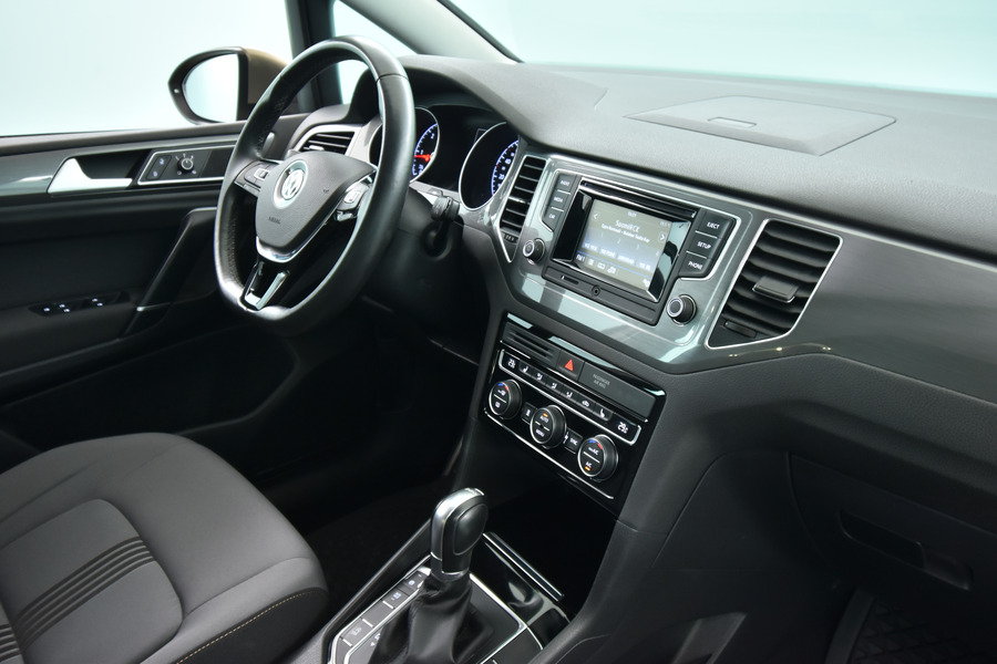 Volkswagen Golf Sportsvan vaihtoauto