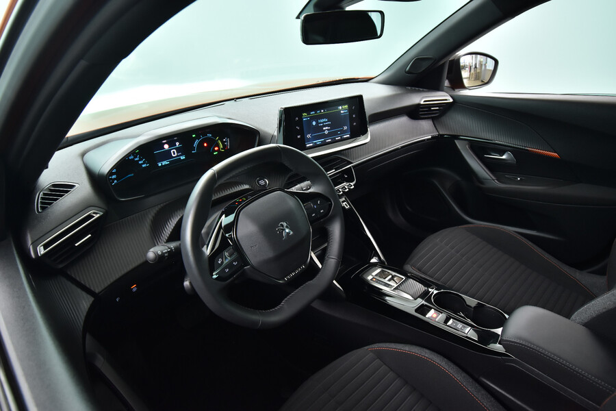 Peugeot e-2008 vaihtoauto