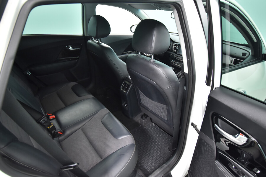 Kia Niro plug-in vaihtoauto