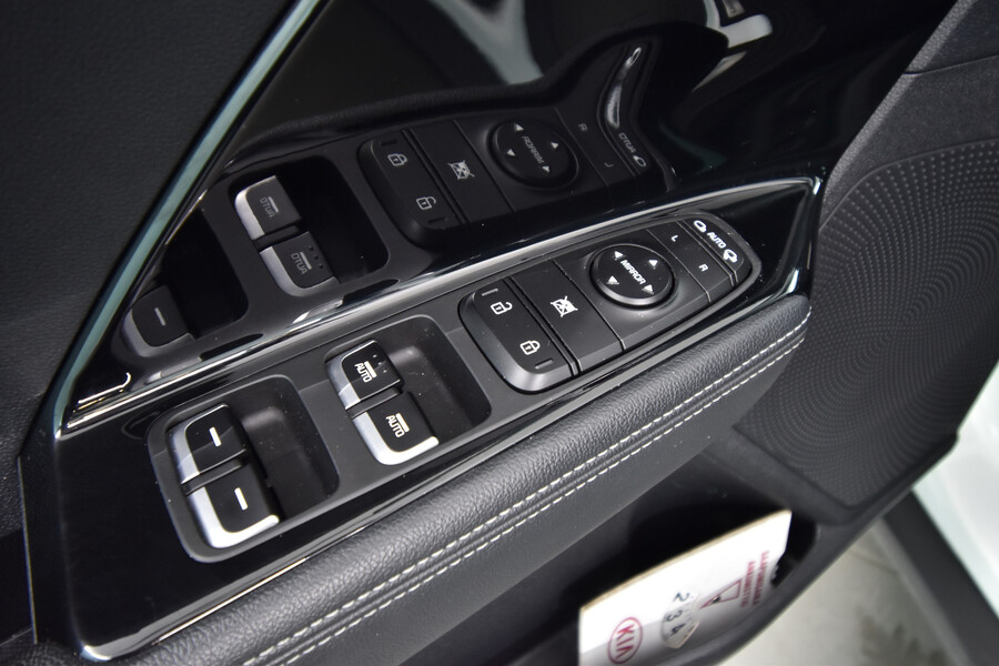 Kia Niro plug-in vaihtoauto