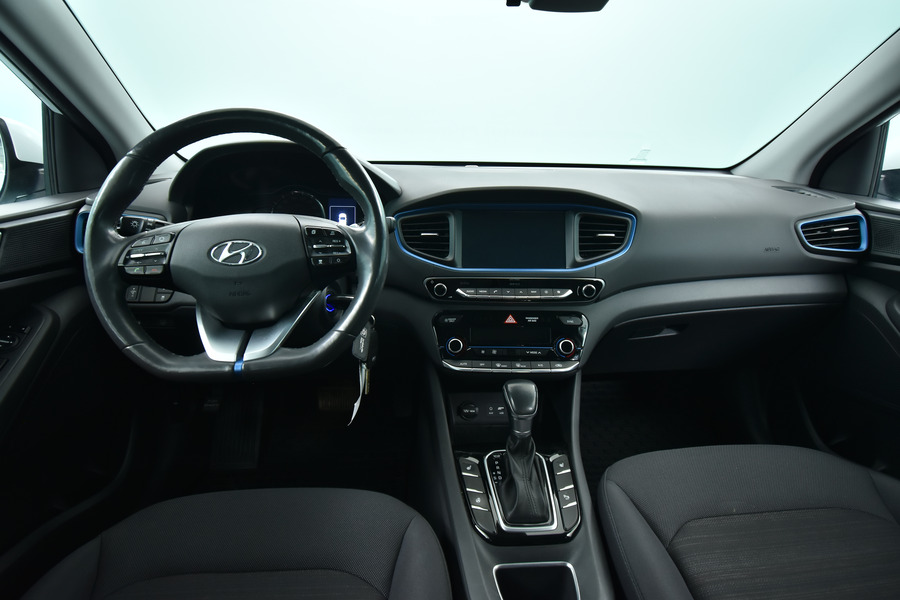 Hyundai IONIQ hybrid vaihtoauto