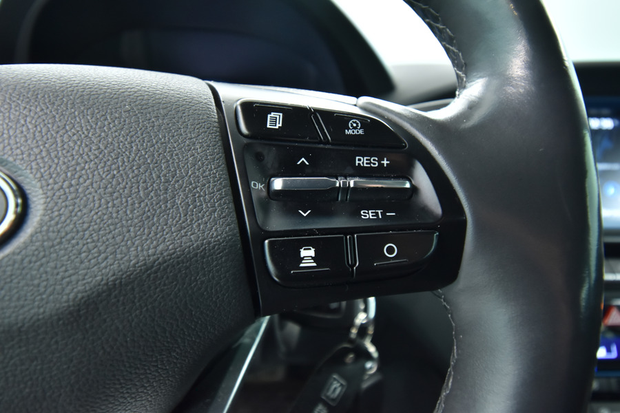 Hyundai IONIQ hybrid vaihtoauto