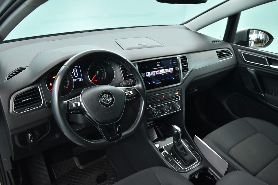 Volkswagen Golf Sportsvan vaihtoauto