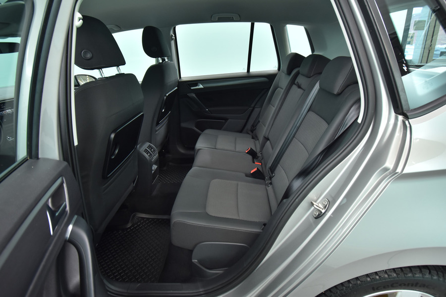 Volkswagen Golf Sportsvan vaihtoauto