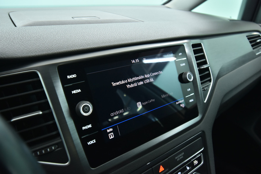 Volkswagen Golf Sportsvan vaihtoauto