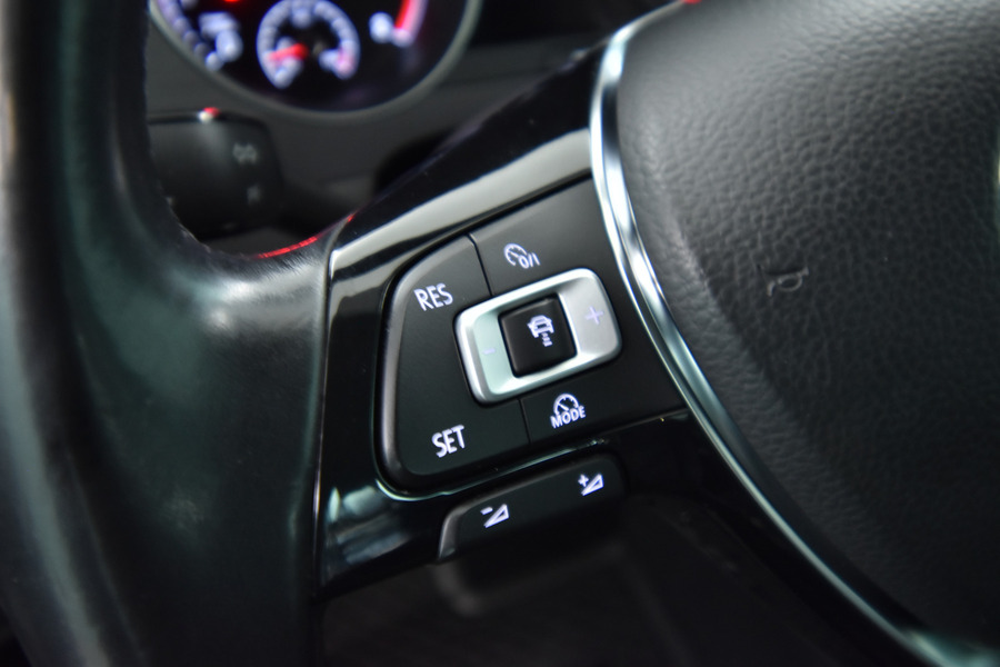 Volkswagen Golf Sportsvan vaihtoauto