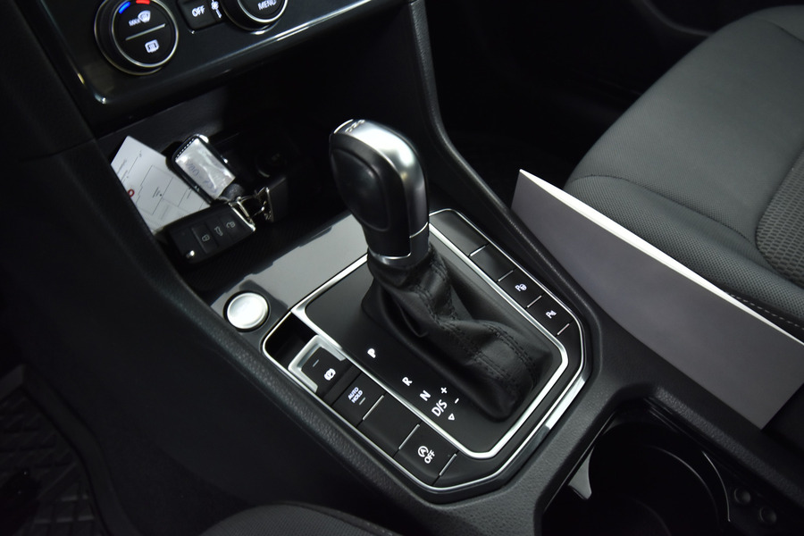 Volkswagen Golf Sportsvan vaihtoauto