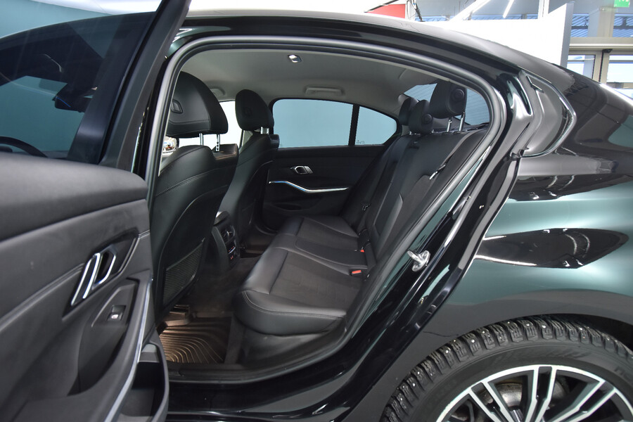 BMW 330 vaihtoauto