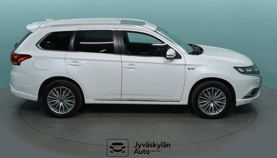 Mitsubishi Outlander PHEV vaihtoauto