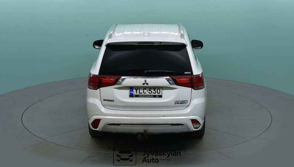 Mitsubishi Outlander PHEV vaihtoauto