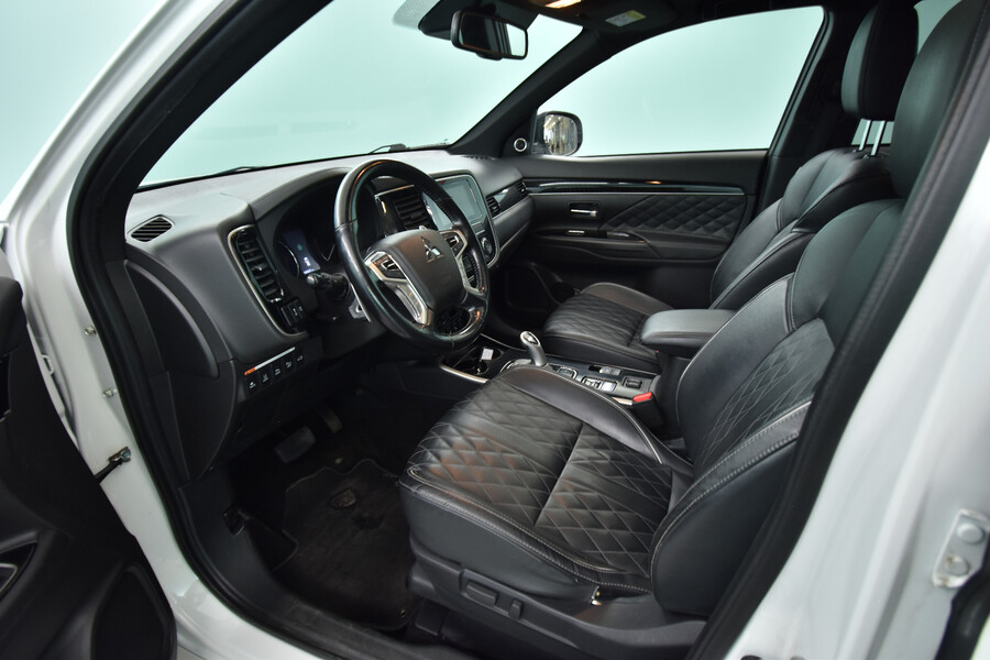 Mitsubishi Outlander PHEV vaihtoauto