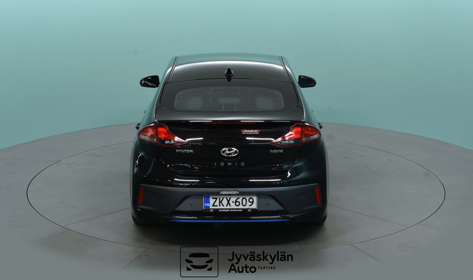 Hyundai IONIQ hybrid vaihtoauto
