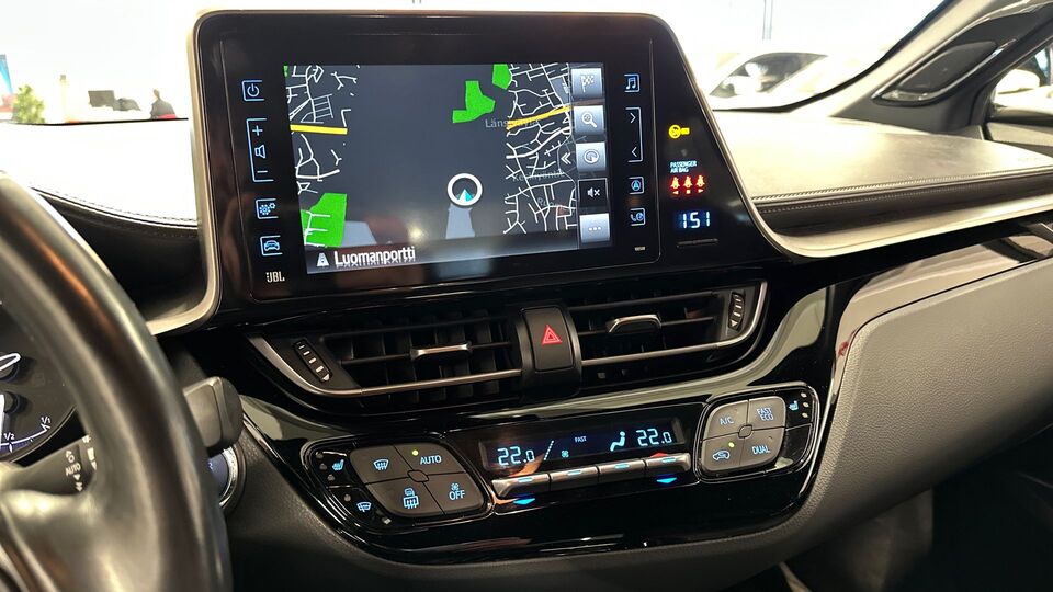 Toyota C-HR vaihtoauto