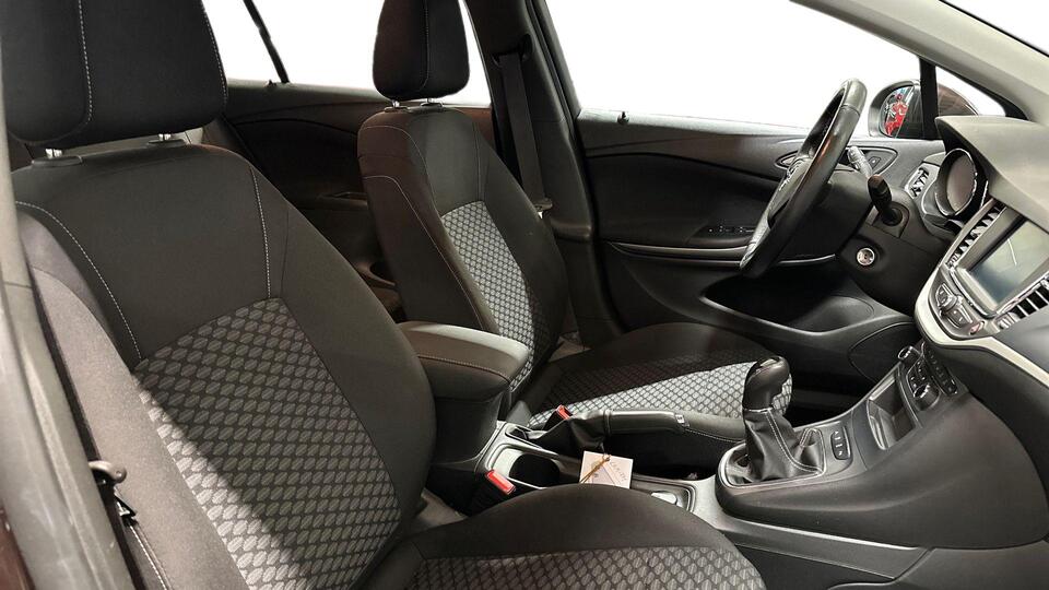 Opel Astra vaihtoauto