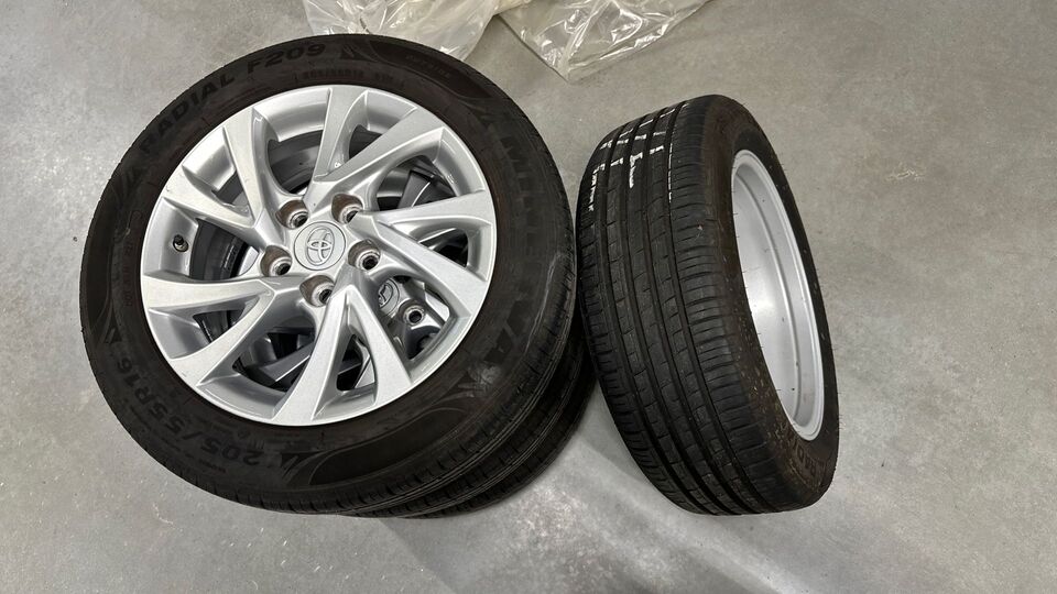 Toyota Auris vaihtoauto