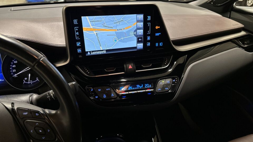 Toyota C-HR vaihtoauto