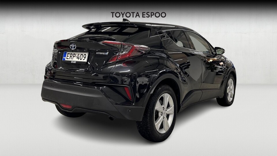 Toyota C-HR vaihtoauto