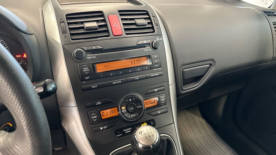 Toyota Auris vaihtoauto