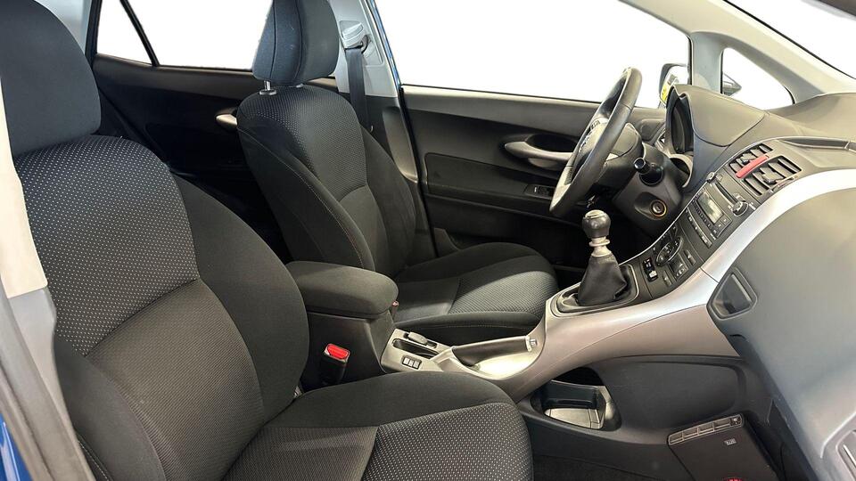 Toyota Auris vaihtoauto