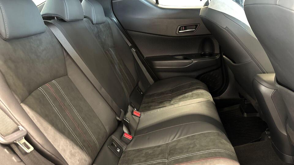 Toyota C-HR vaihtoauto