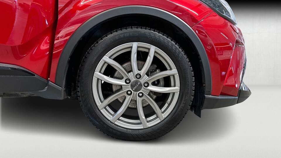 Toyota C-HR vaihtoauto